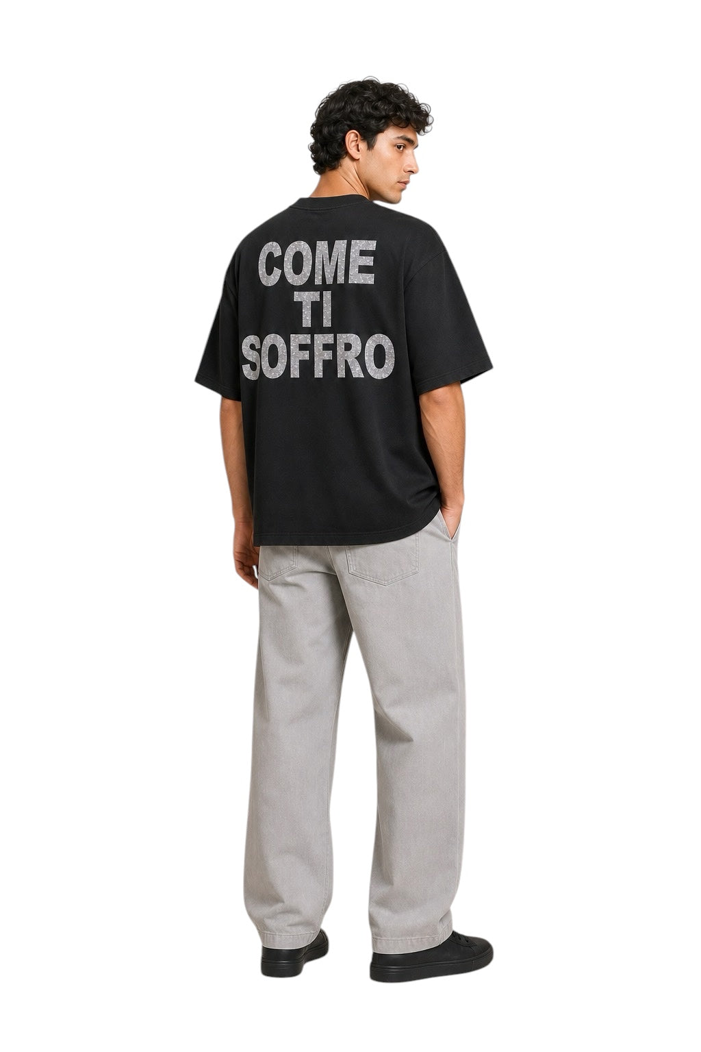 T-shirt oversize uomo nera “COME TI SOFFRO” – Scritta grigia glitterata